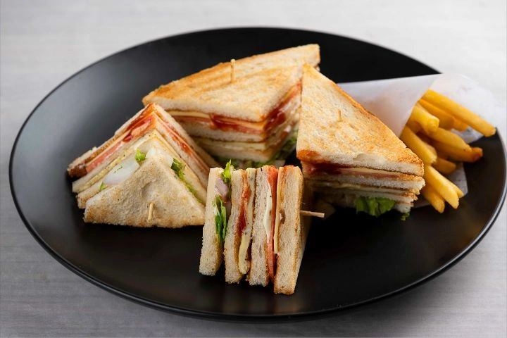 Majnu Ka Tila Wongdhen Cafe